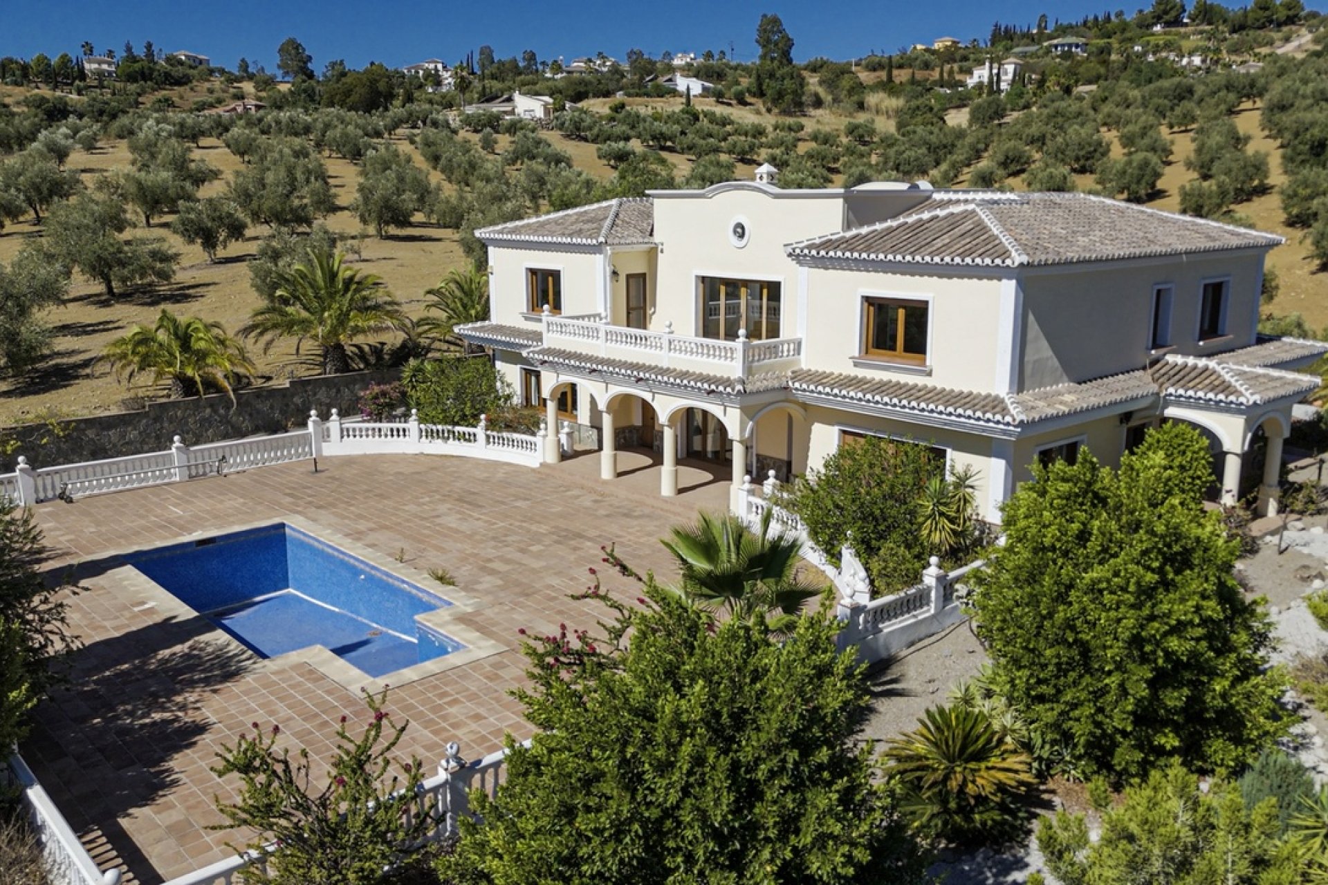 Reventa - Villa -
Vinuela - Inland