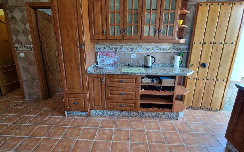 Reventa - Villa -
Vinuela - Inland