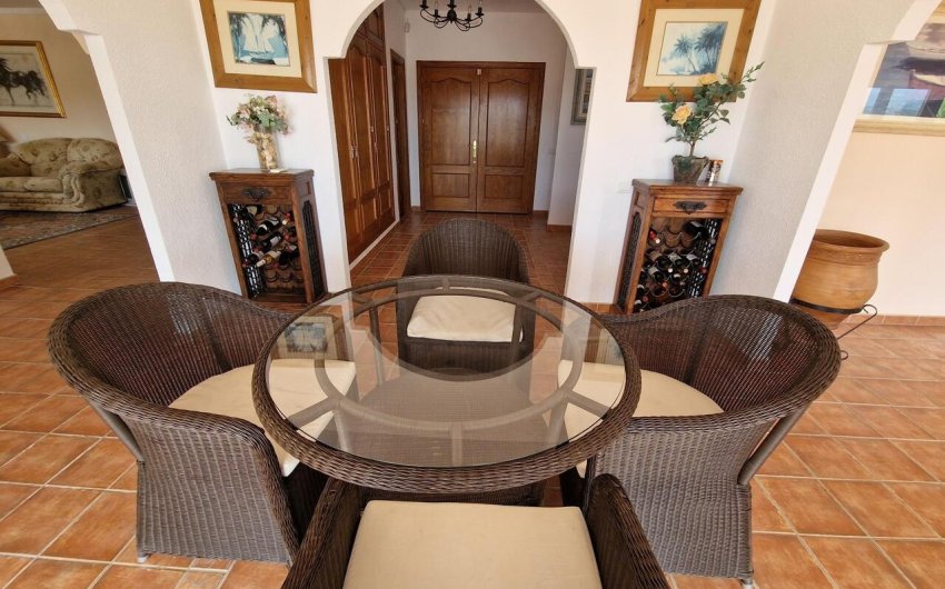 Reventa - Villa -
Vinuela - Inland