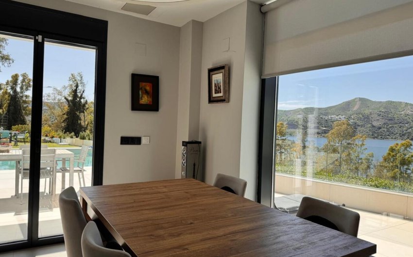 Reventa - Villa -
Vinuela - Inland