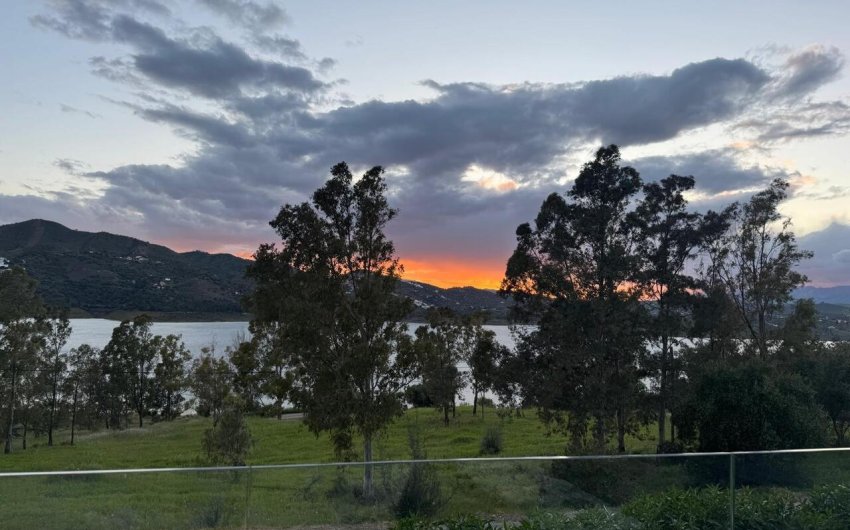 Reventa - Villa -
Vinuela - Inland