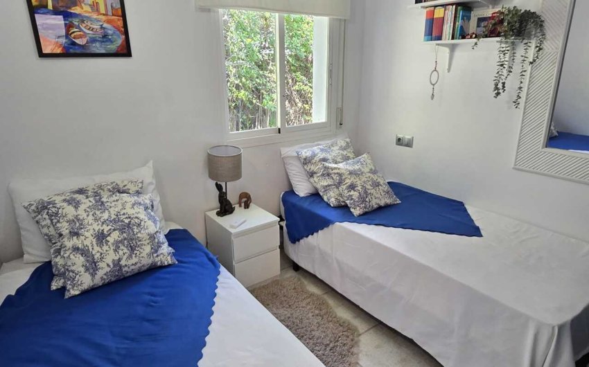 Reventa - Villa -
Vinuela - Inland