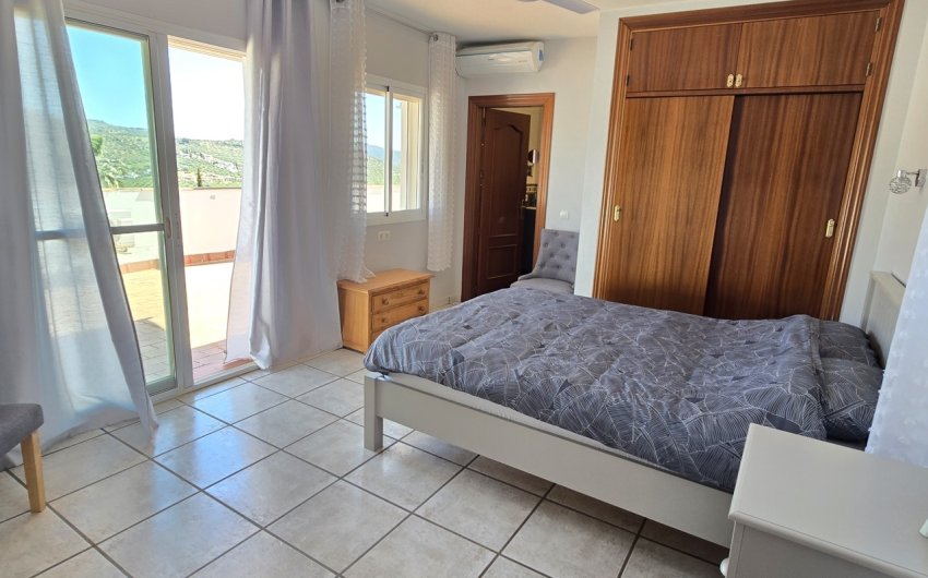 Reventa - Villa -
Vinuela - Inland