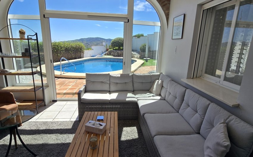 Reventa - Villa -
Vinuela - Inland