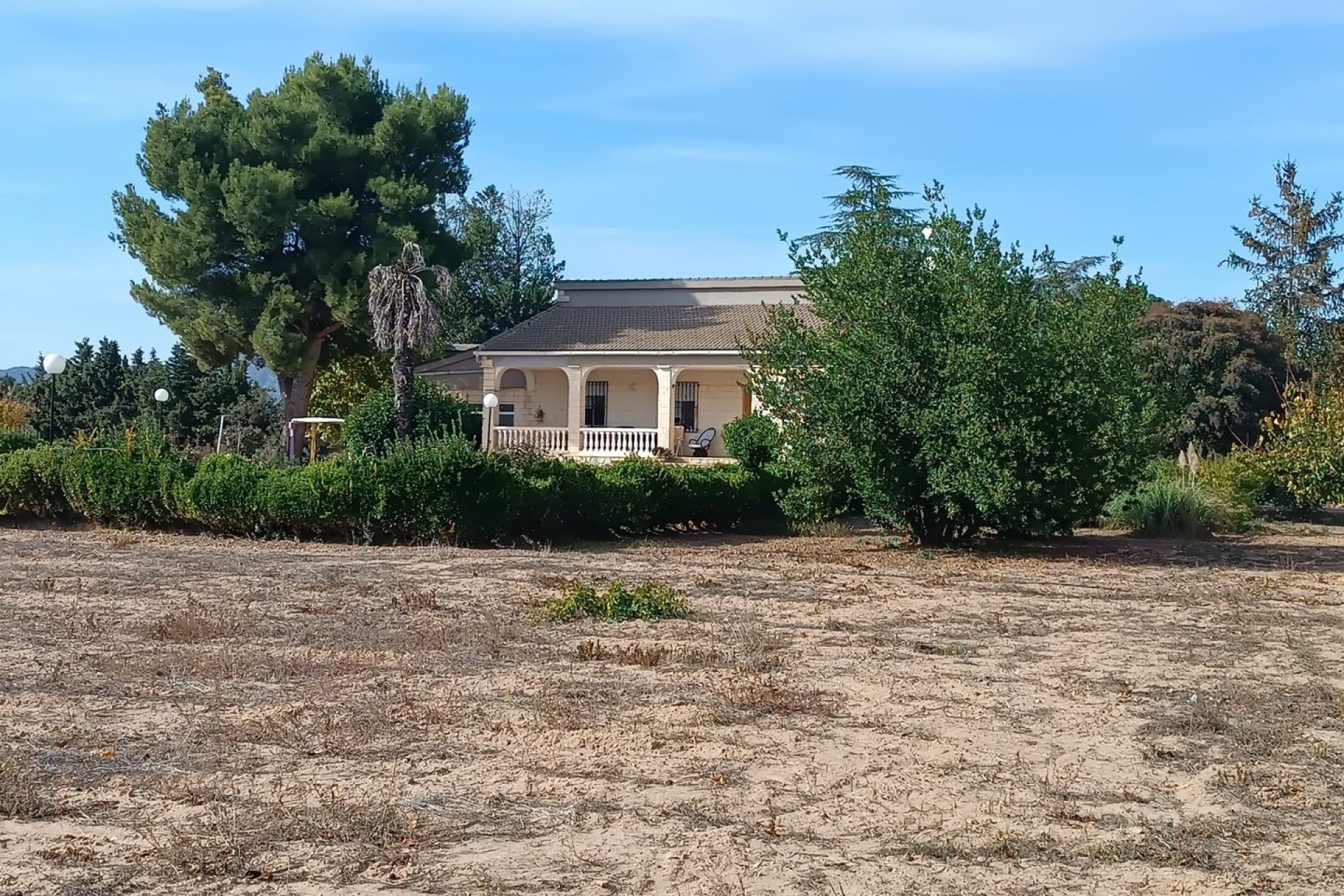 Reventa - Villa -
Yecla - Inland