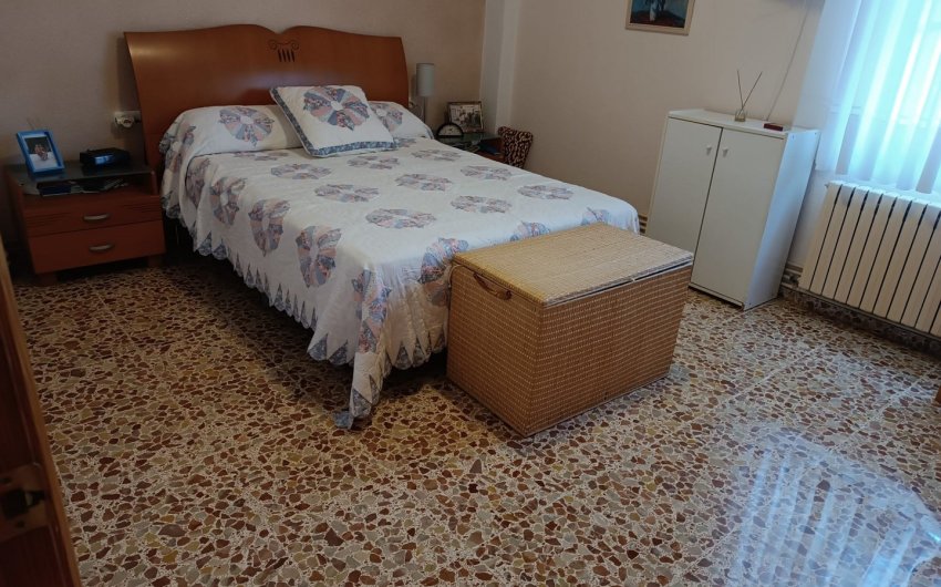 Reventa - Villa -
Yecla - Inland