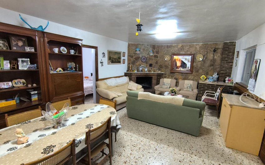 Reventa - Villa -
Yecla - Inland