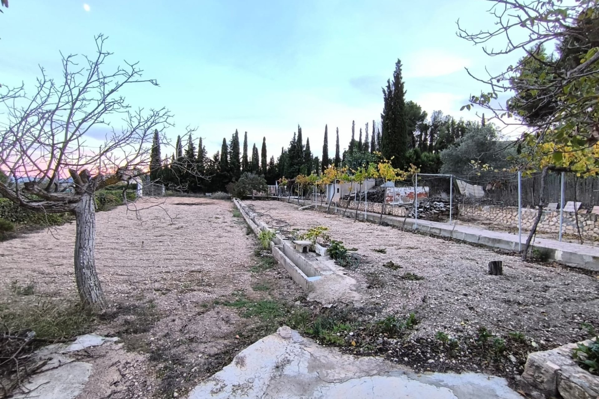 Reventa - Villa -
Yecla - Inland