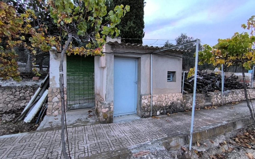 Reventa - Villa -
Yecla - Inland