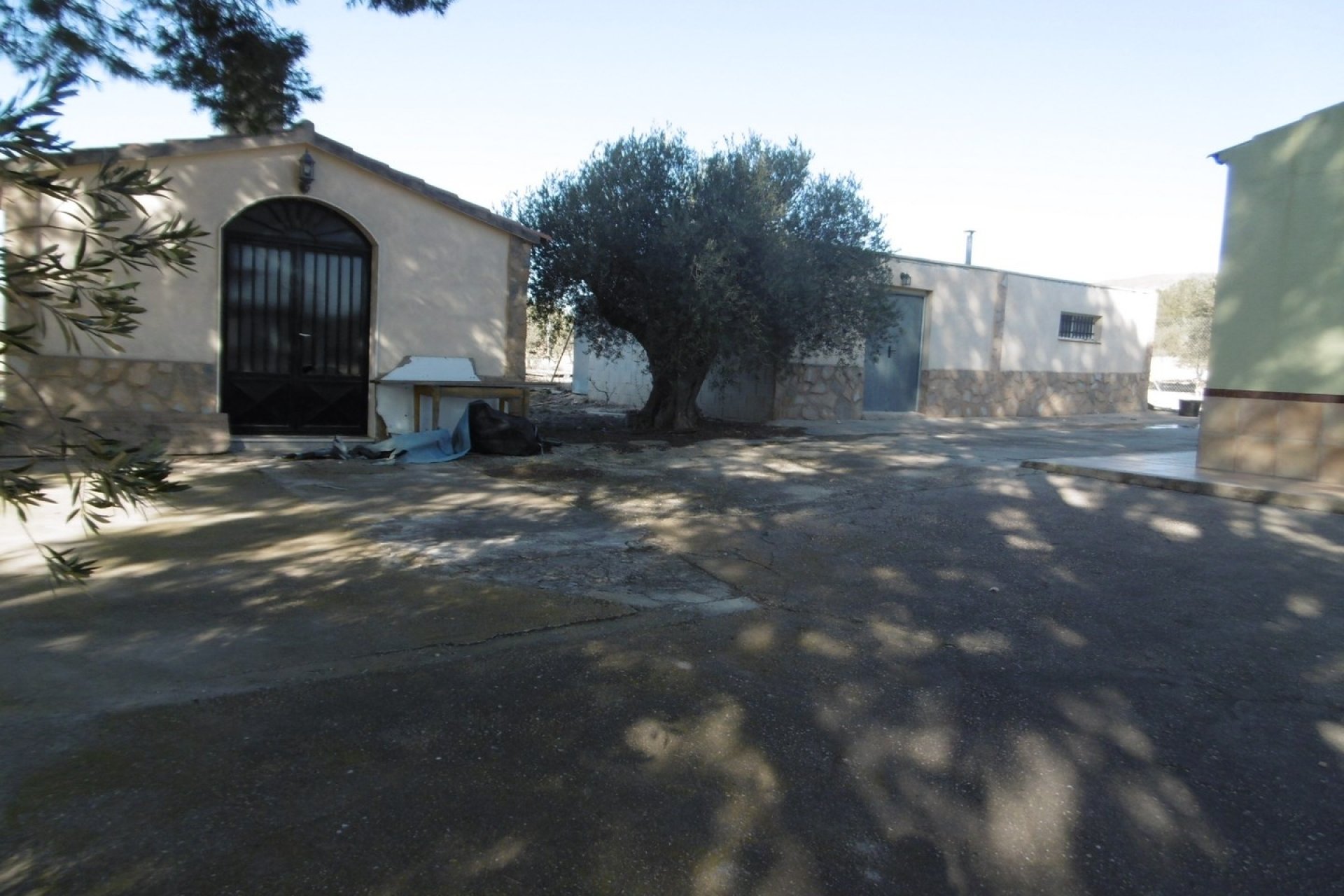 Reventa - Villa -
Yecla - Inland