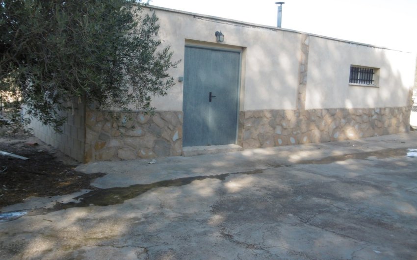 Reventa - Villa -
Yecla - Inland