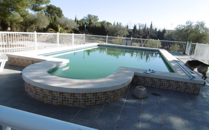 Reventa - Villa -
Yecla - Inland