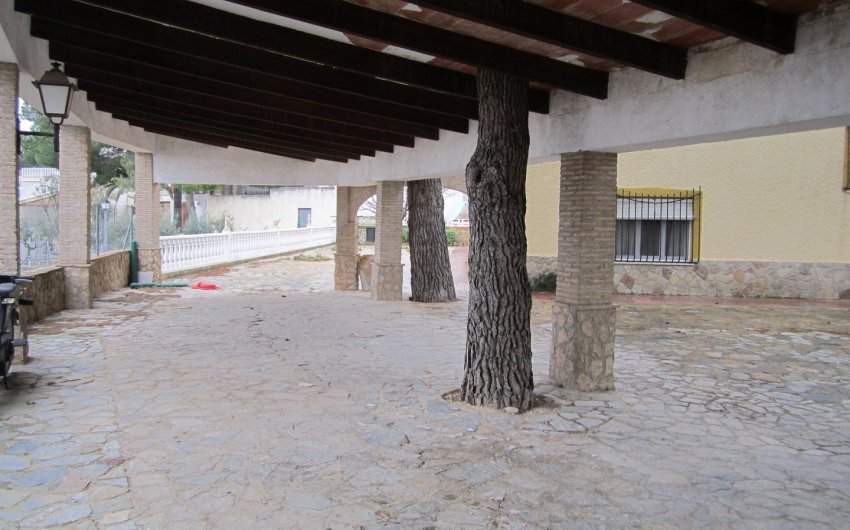 Reventa - Villa -
Yecla - Inland