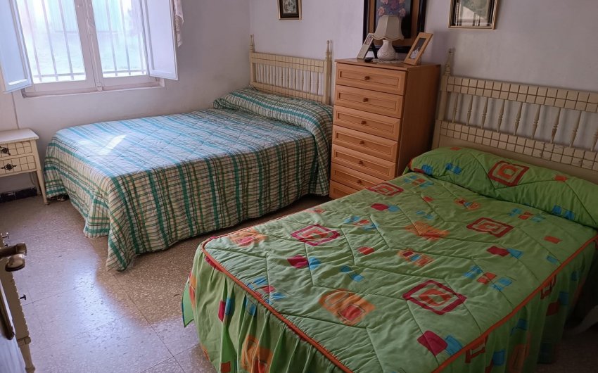 Reventa - Villa -
Yecla - Inland