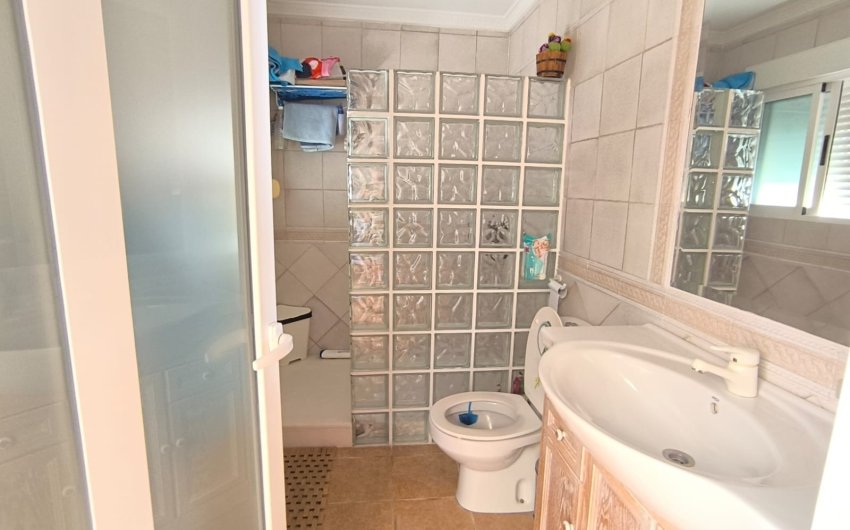 Reventa - Villa -
Yecla - Inland