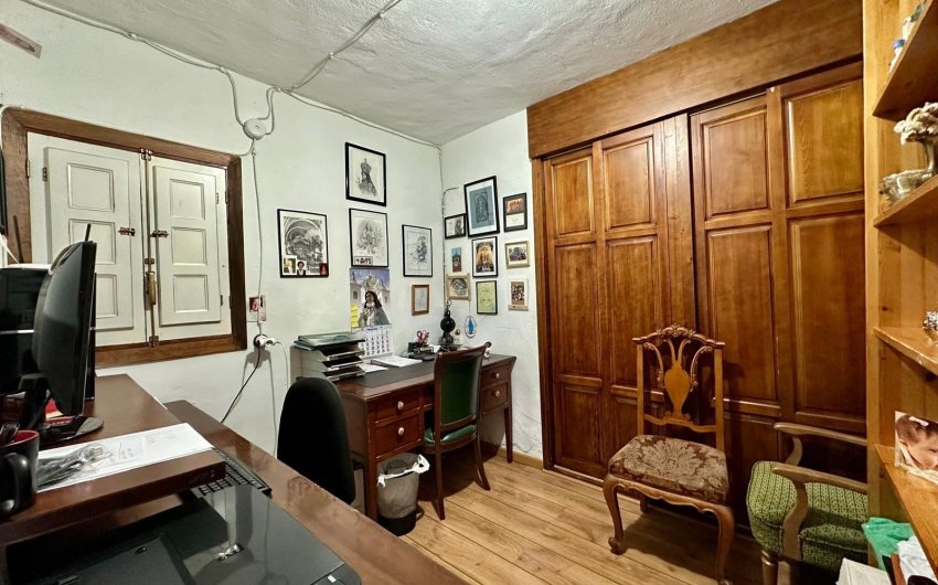 Reventa - Villa -
Yecla - Inland