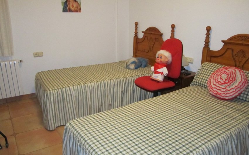 Reventa - Villa -
Yecla - Inland