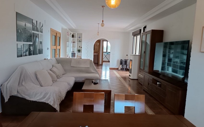 Reventa - Villa -
Yecla - Inland