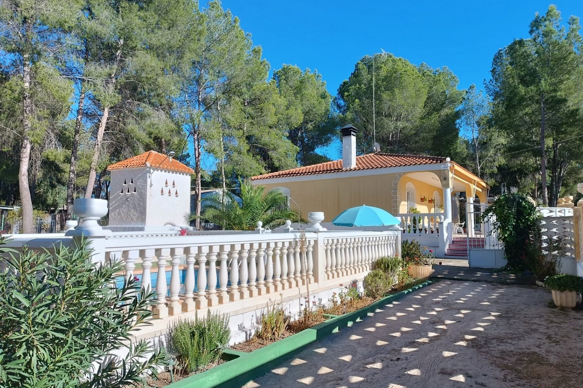 Reventa - Villa -
Yecla - Inland