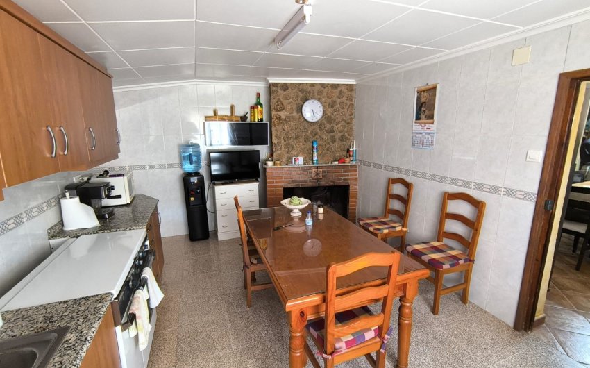 Reventa - Villa -
Yecla - Inland