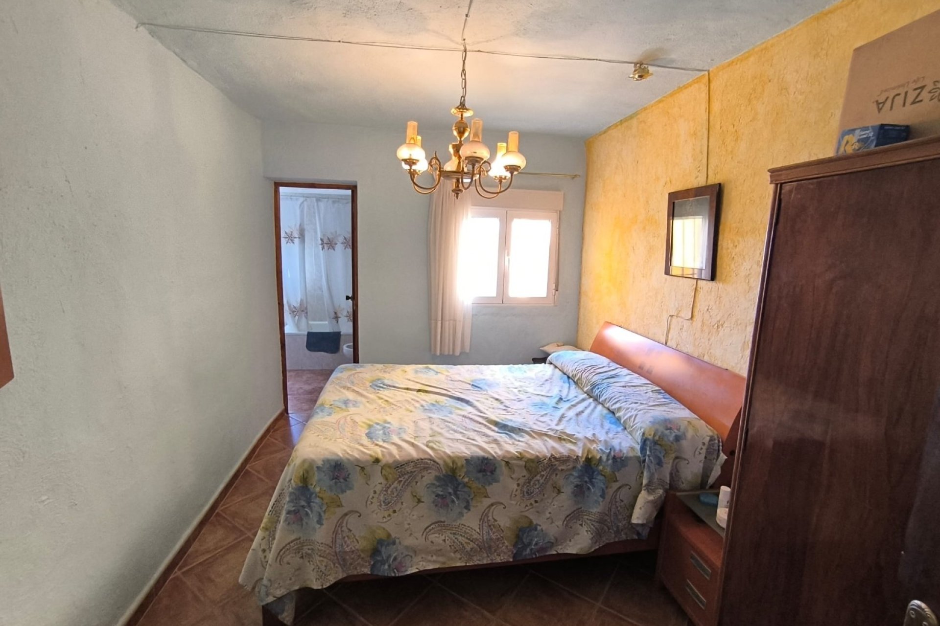 Reventa - Villa -
Yecla - Inland