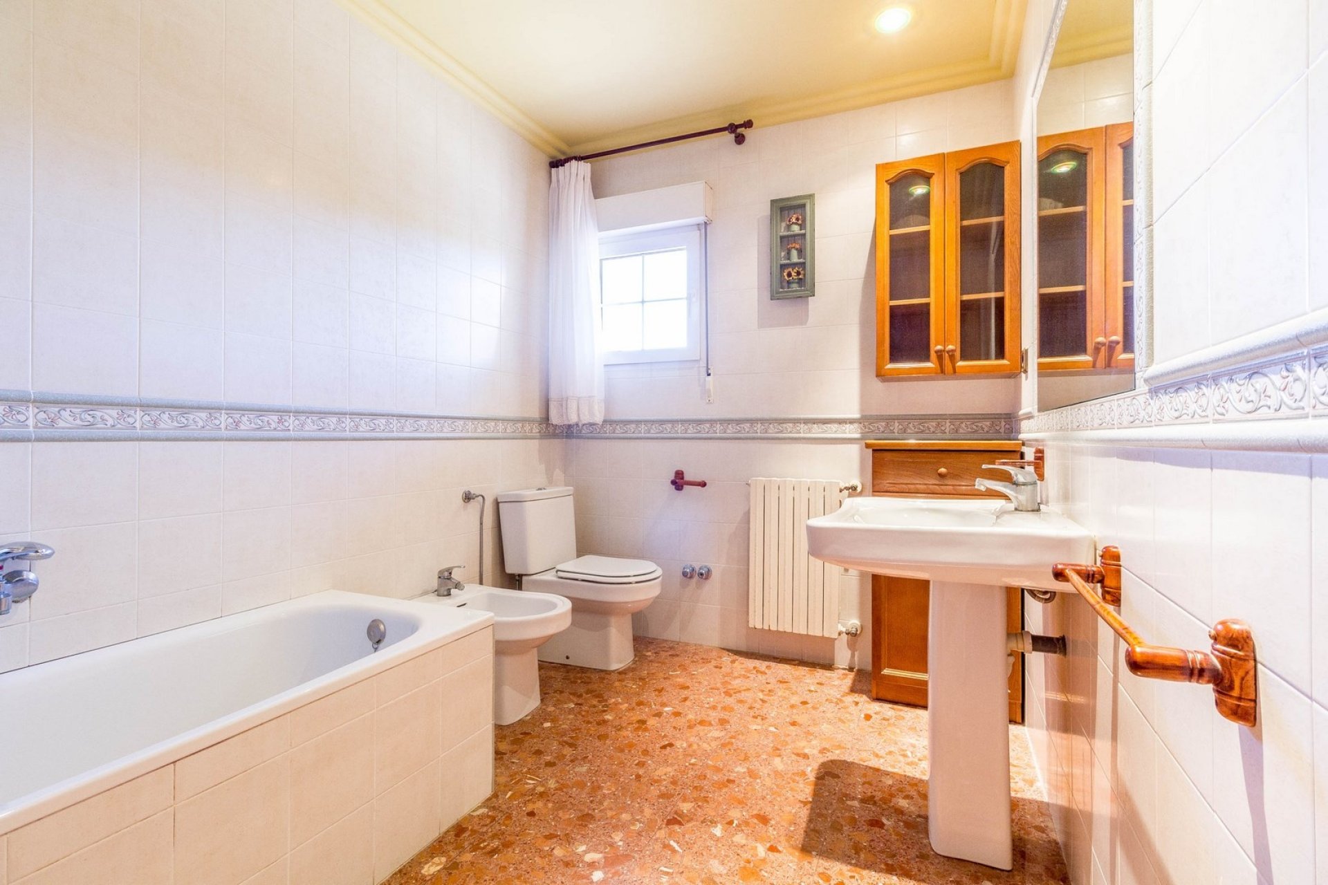 Reventa - Villa -
Yecla - Inland
