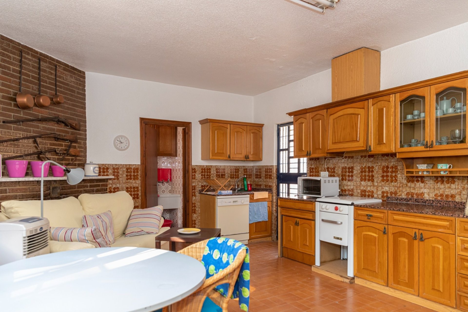 Reventa - Villa -
Yecla - Inland