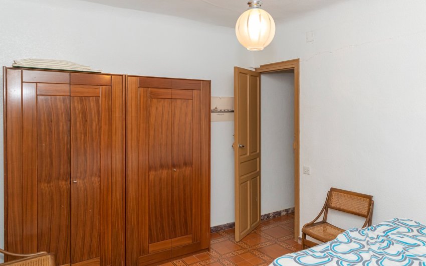 Reventa - Villa -
Yecla - Inland