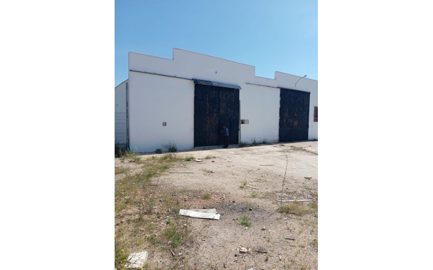 Reventa - Villa -
Yecla - Inland