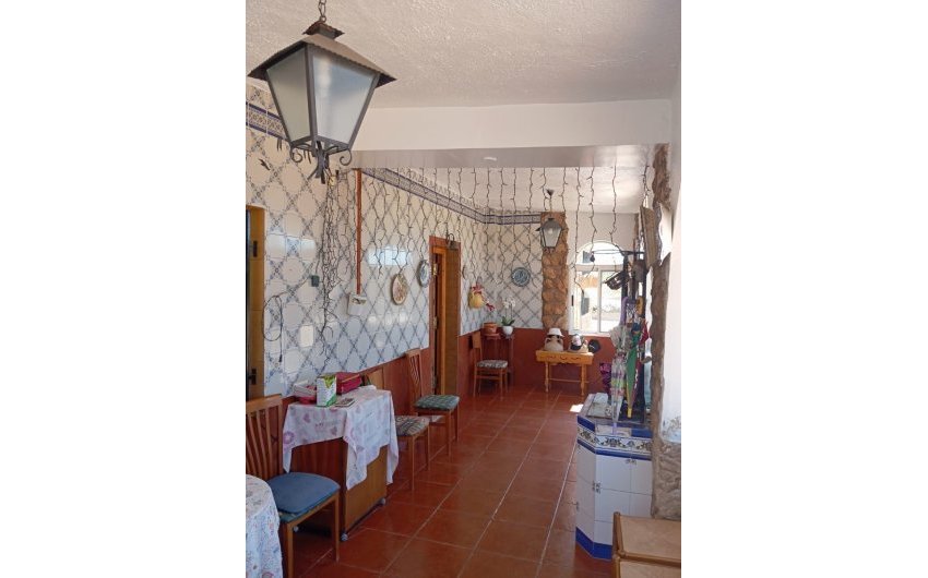 Reventa - Villa -
Yecla - Inland