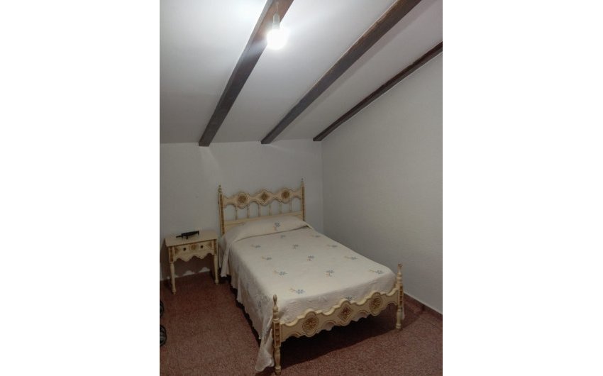 Reventa - Villa -
Yecla - Inland