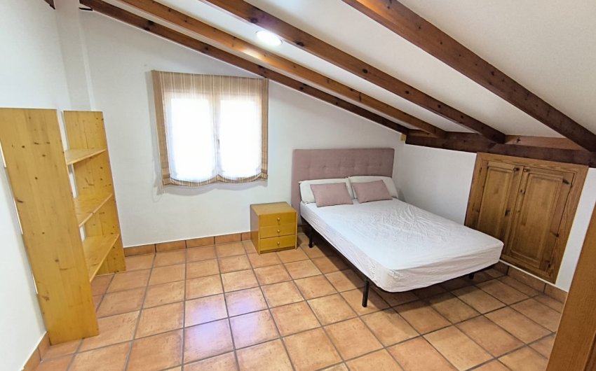 Reventa - Villa -
Yecla - Inland