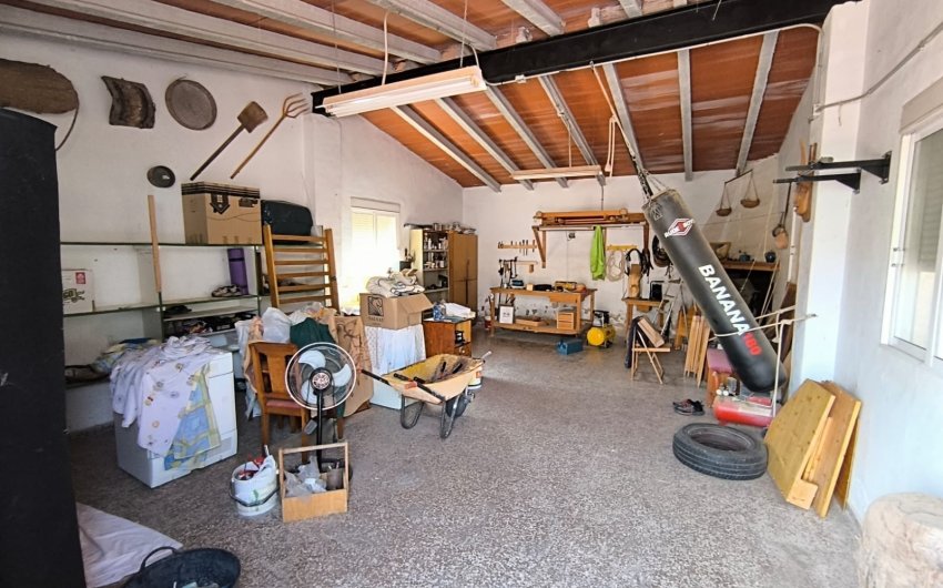 Reventa - Villa -
Yecla - Inland
