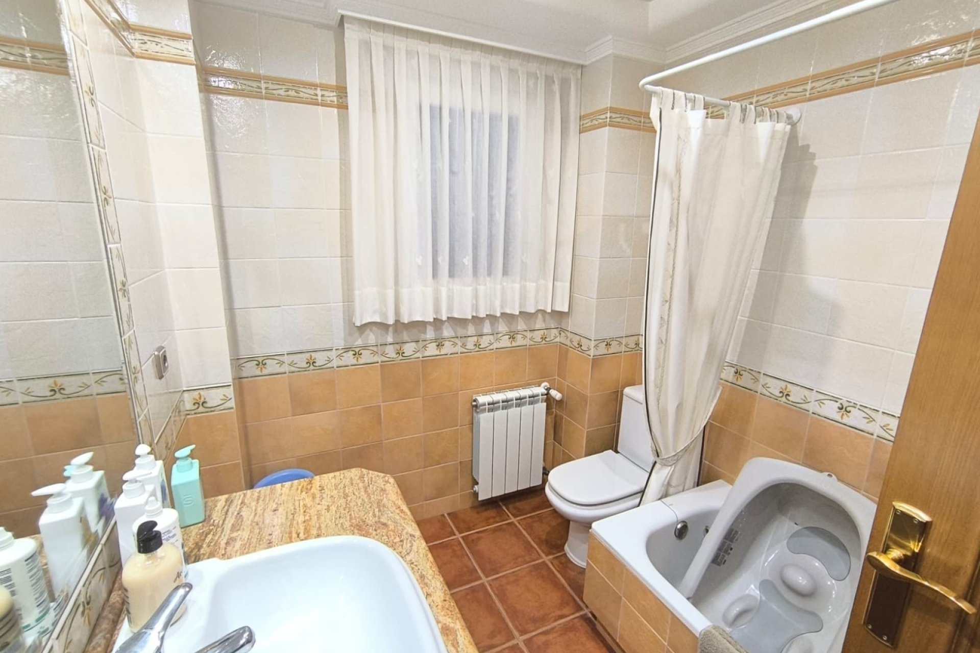 Reventa - Villa -
Yecla - Inland