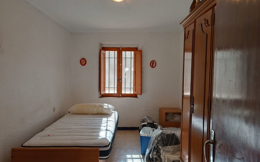 Reventa - Villa -
Yecla - Inland