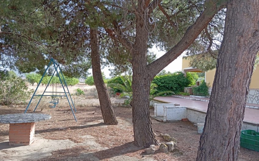 Reventa - Villa -
Yecla - Inland