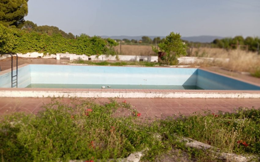 Reventa - Villa -
Yecla - Inland