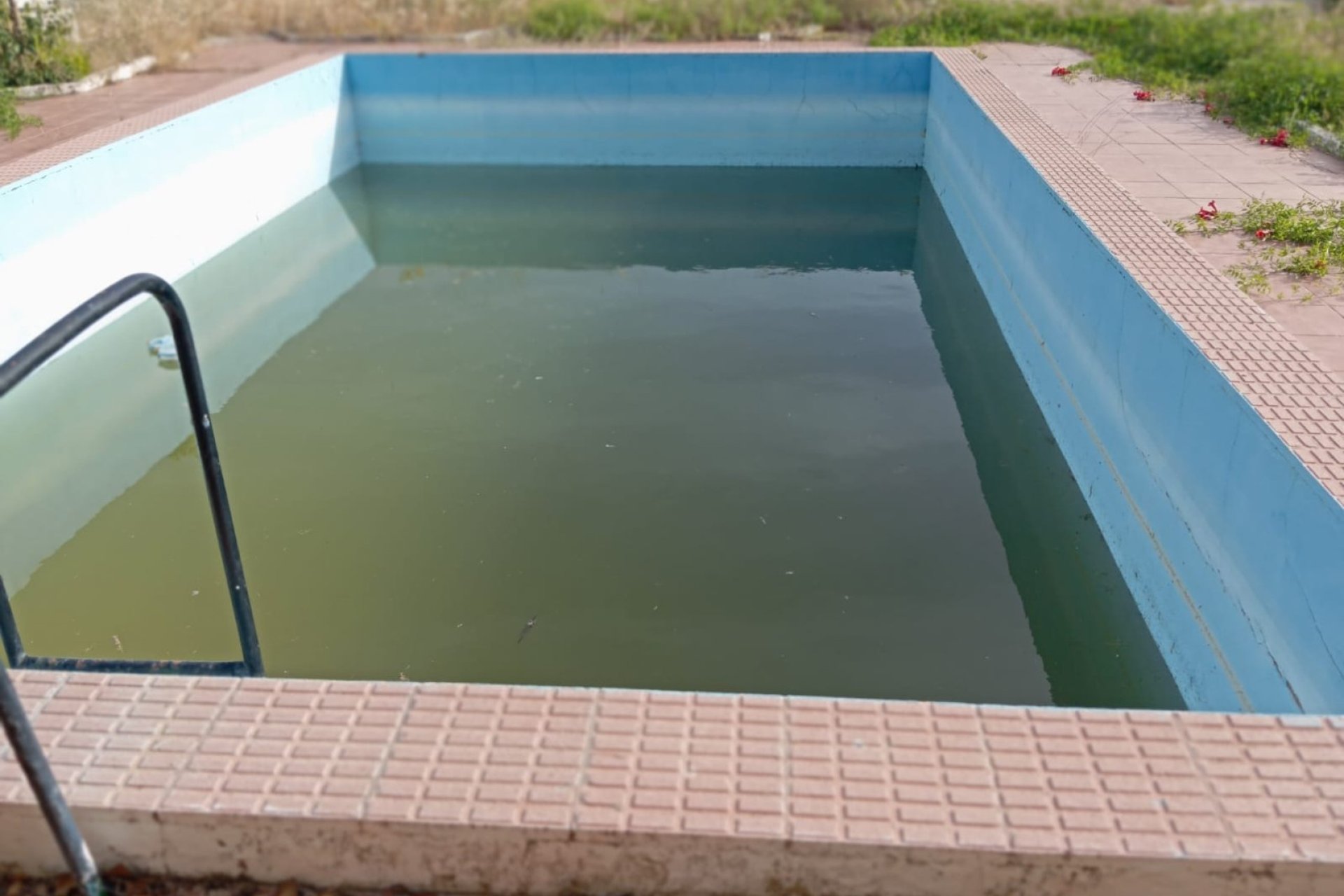 Reventa - Villa -
Yecla - Inland