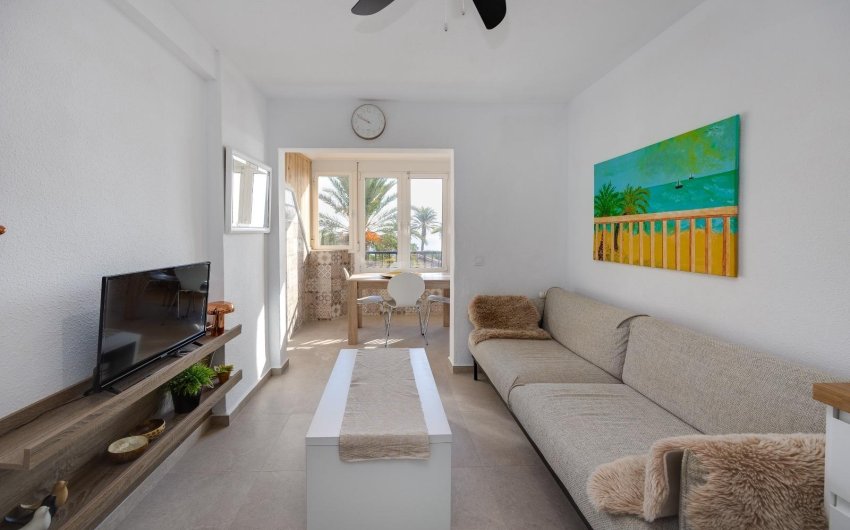 Revente - Apartamento -
Torrevieja - Cabo Cervera