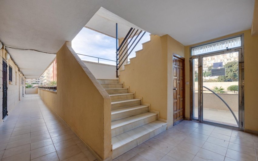 Revente - Apartamento -
Torrevieja - Cabo Cervera