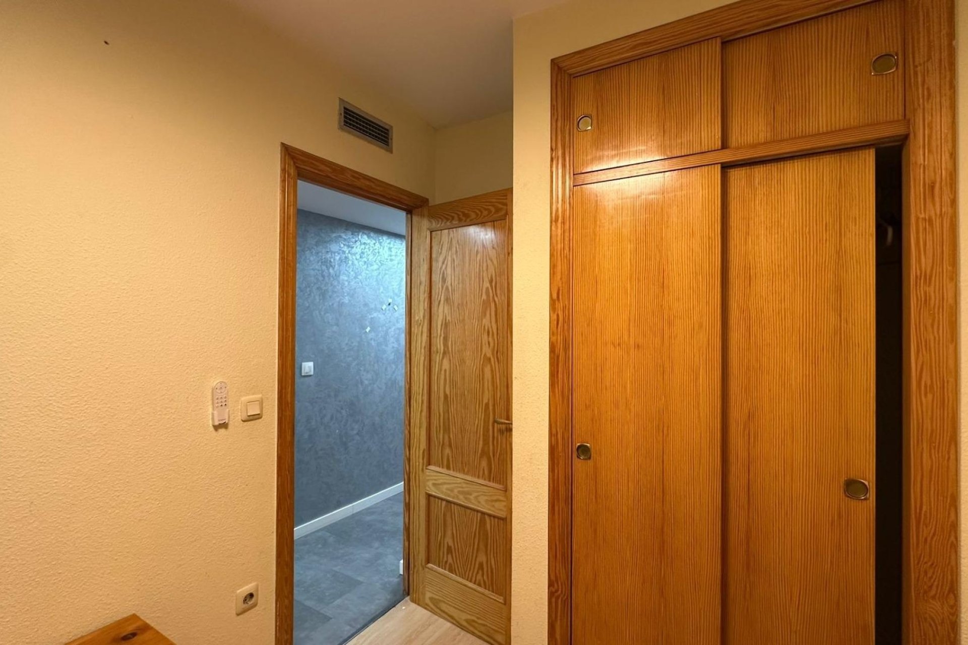 Revente - Apartamento -
Torrevieja - Centro