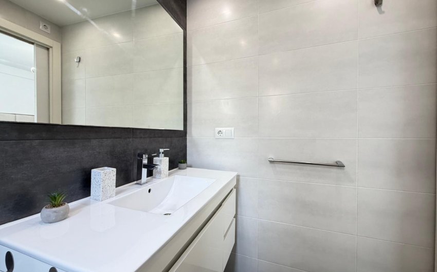 Revente - Apartamento -
Torrevieja - Centro