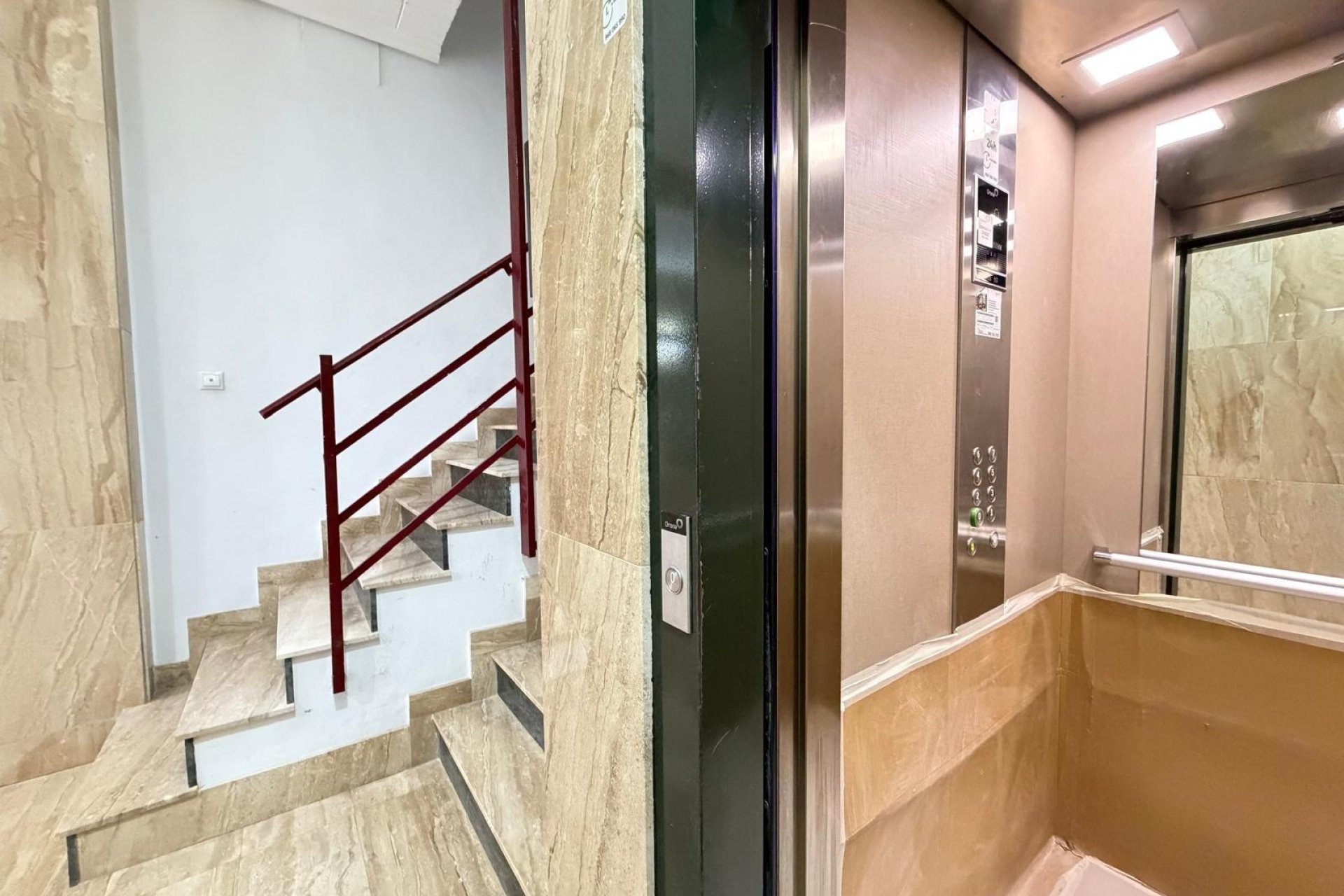 Revente - Apartamento -
Torrevieja - Centro