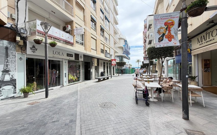 Revente - Apartamento -
Torrevieja - Centro