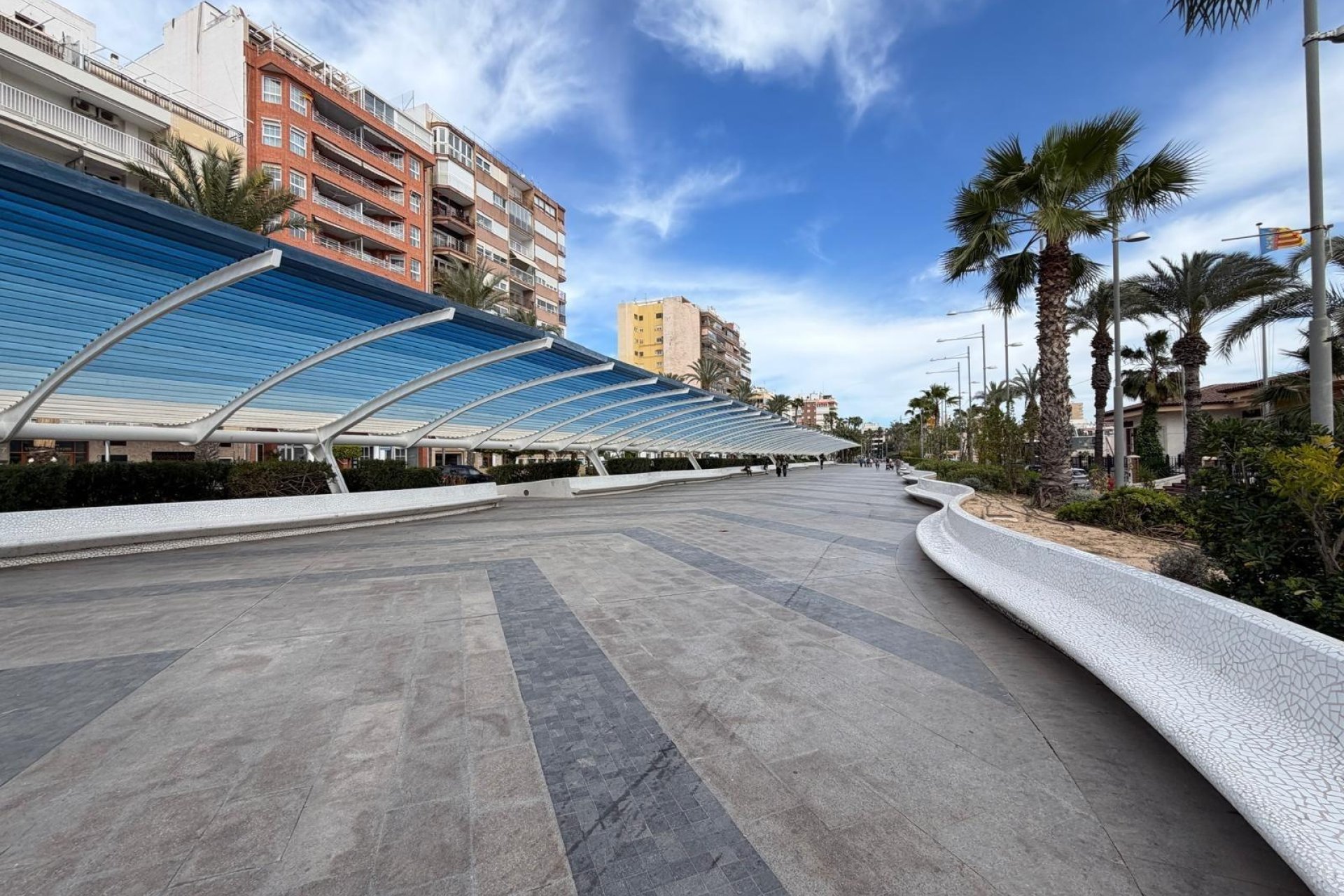 Revente - Apartamento -
Torrevieja - Centro