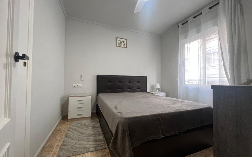 Revente - Apartamento -
Torrevieja - Centro