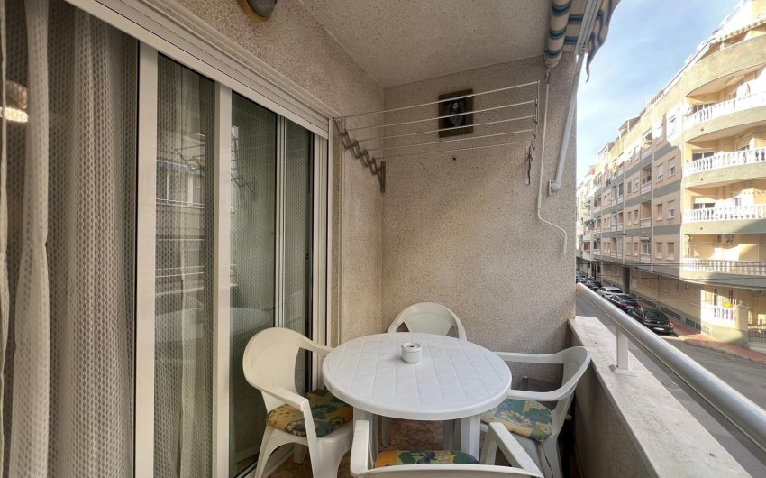 Revente - Apartamento -
Torrevieja - Centro