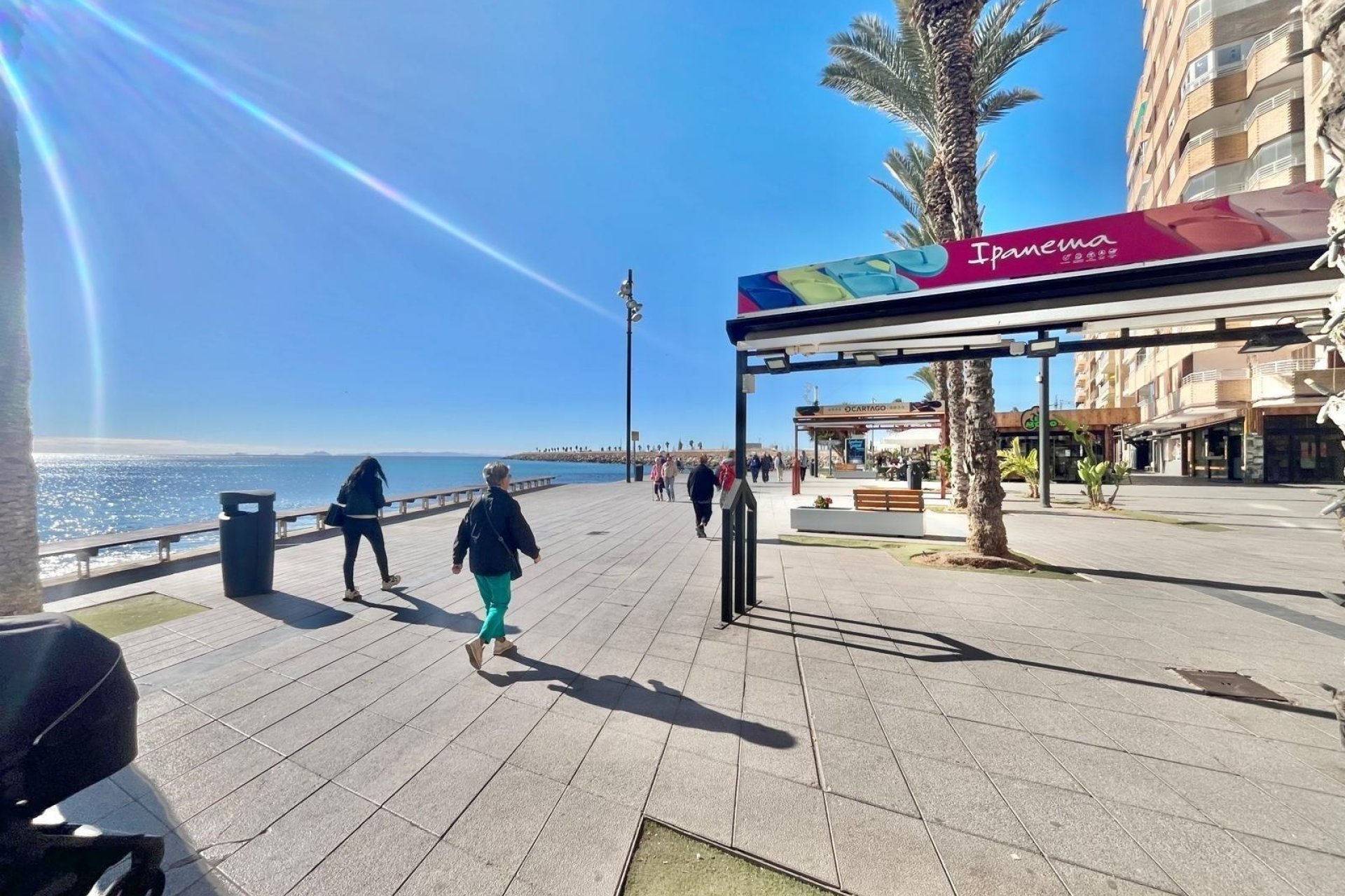 Revente - Apartamento -
Torrevieja - Centro