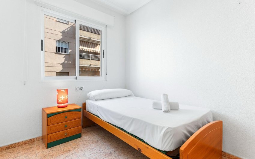 Revente - Apartamento -
Torrevieja - Centro