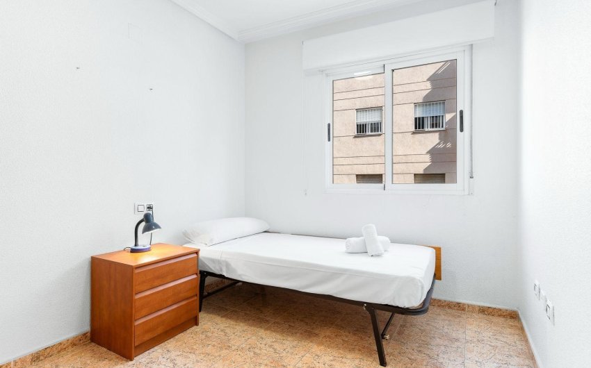 Revente - Apartamento -
Torrevieja - Centro